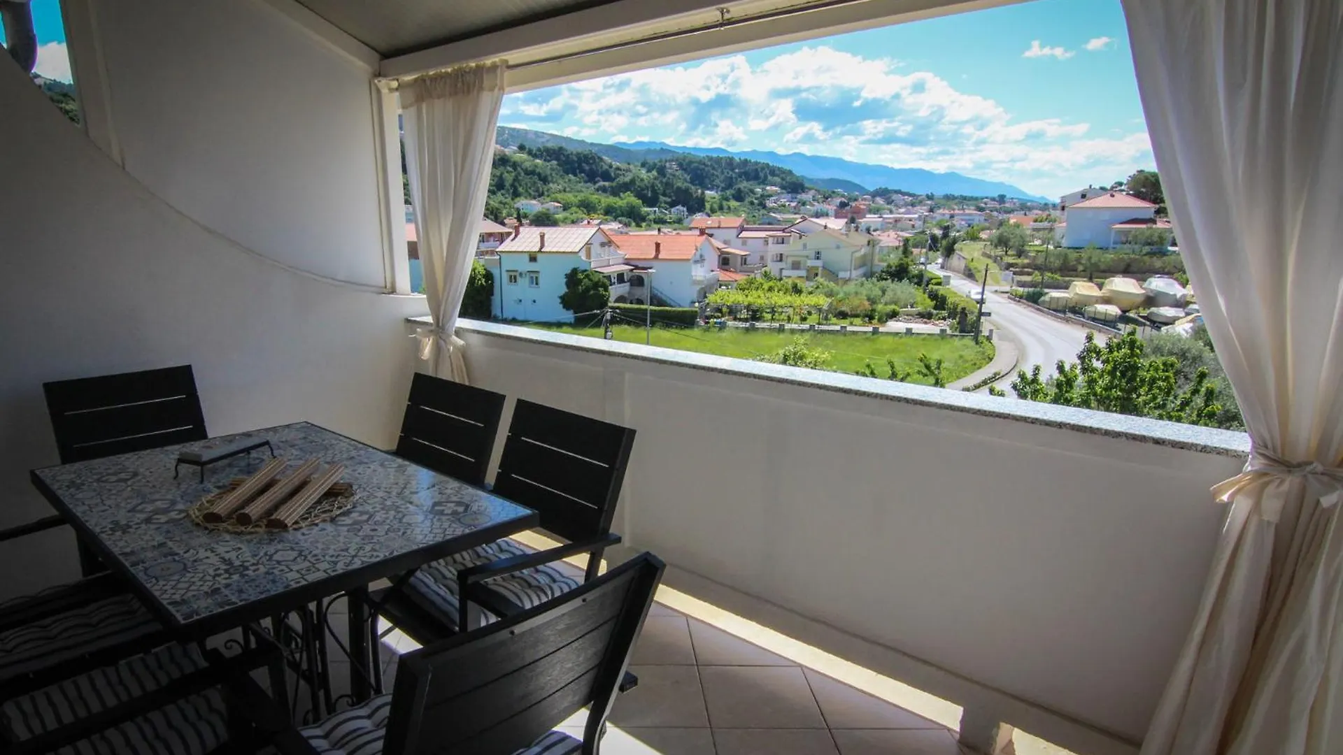 Apartments Biserka G Palit