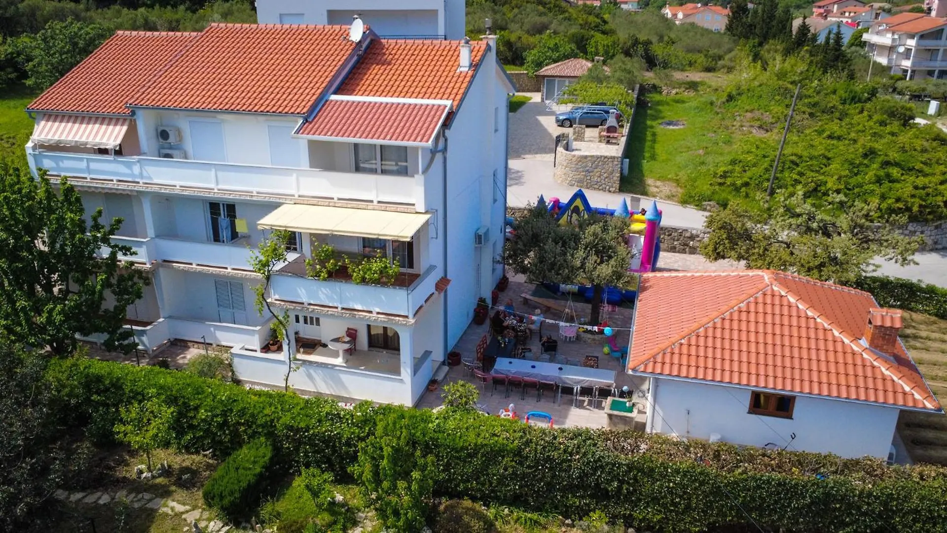 Apartments Biserka G Palit